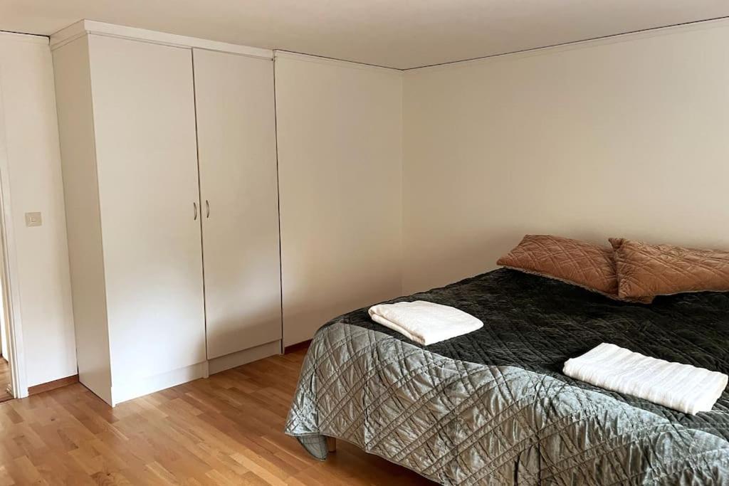 Central Laegenhet I 1700-Talshus Västervik Kamer foto